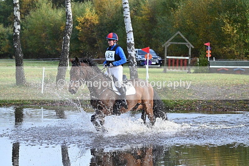 WJ7_0354 - 80cm Cam 2 Water Time 10:45 to 11:06