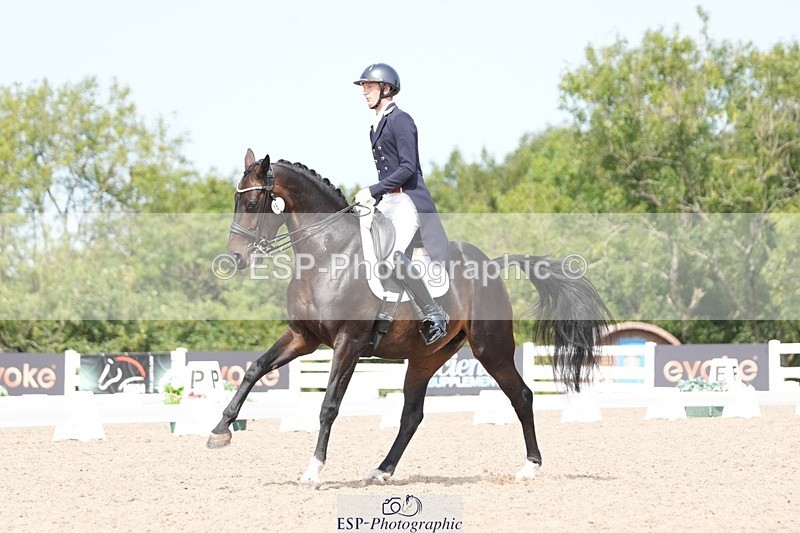 250815-124929-01087 - 016-Ben.JamesToto.light