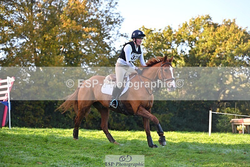 241026-111107-11898 - 370-Emma.Tamblyn-COOL.JET.II