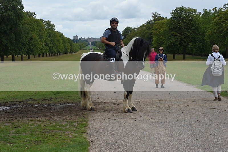 TT3_9924 - Time at Crossing 11:28 to 13:16