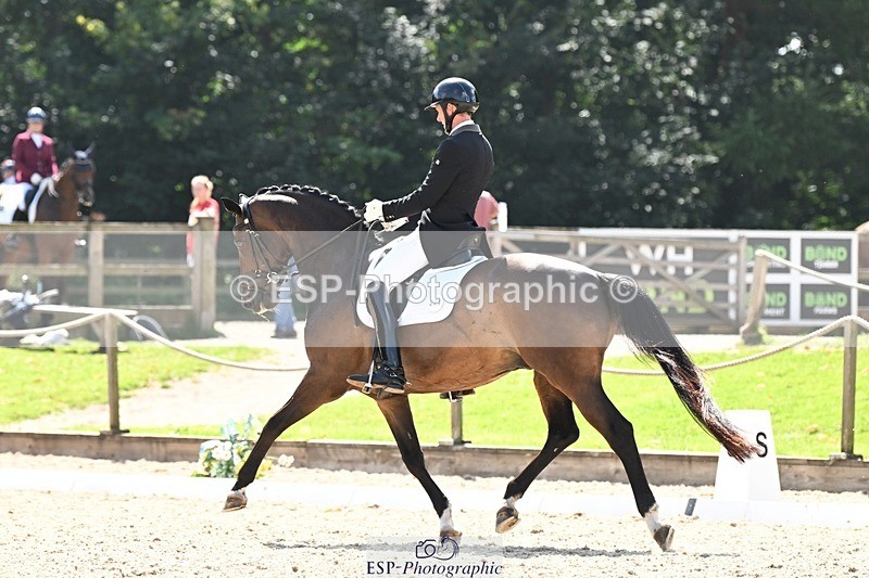 240811-143806-06532 - 221-Mark.Forrest-Fidel.Von.Singing