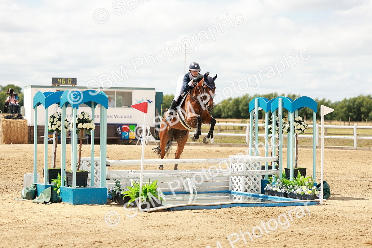 SBM_018489 - Class 21 - Senior Newcomers Championship 2d Rd