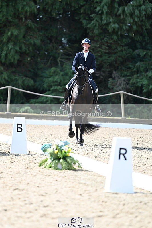 250810A-102521-05148 - 009-Ben.JamesClapton.Banks.Primadonna