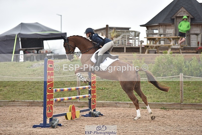 250830-115914-00867 - B-064-Amy.Tough