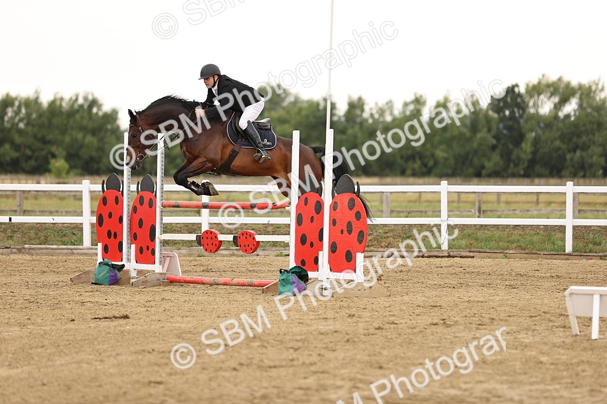 SBM_026442 - Class 12 - Amateur Championship Qualifier 1.05m