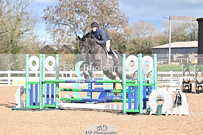 251119-113741-00284 - Cls 3 Snr 1.05m Open