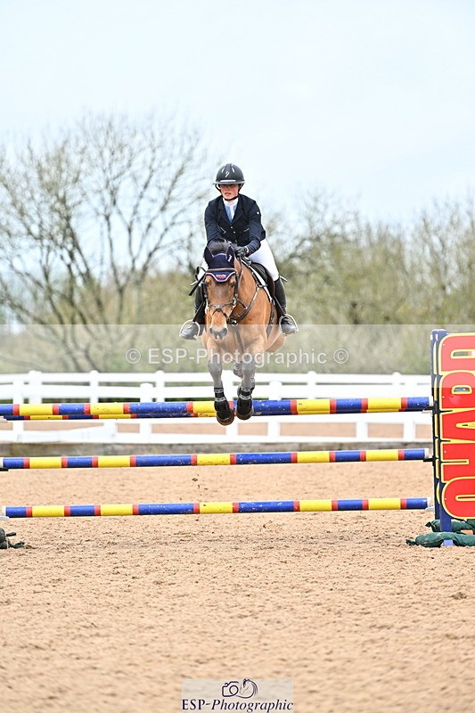 240501A-135403-00887 - Cls 8 Snr Foxhunter and 1.20m Open
