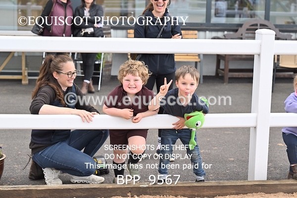 BPP_9567 - CANDIDS