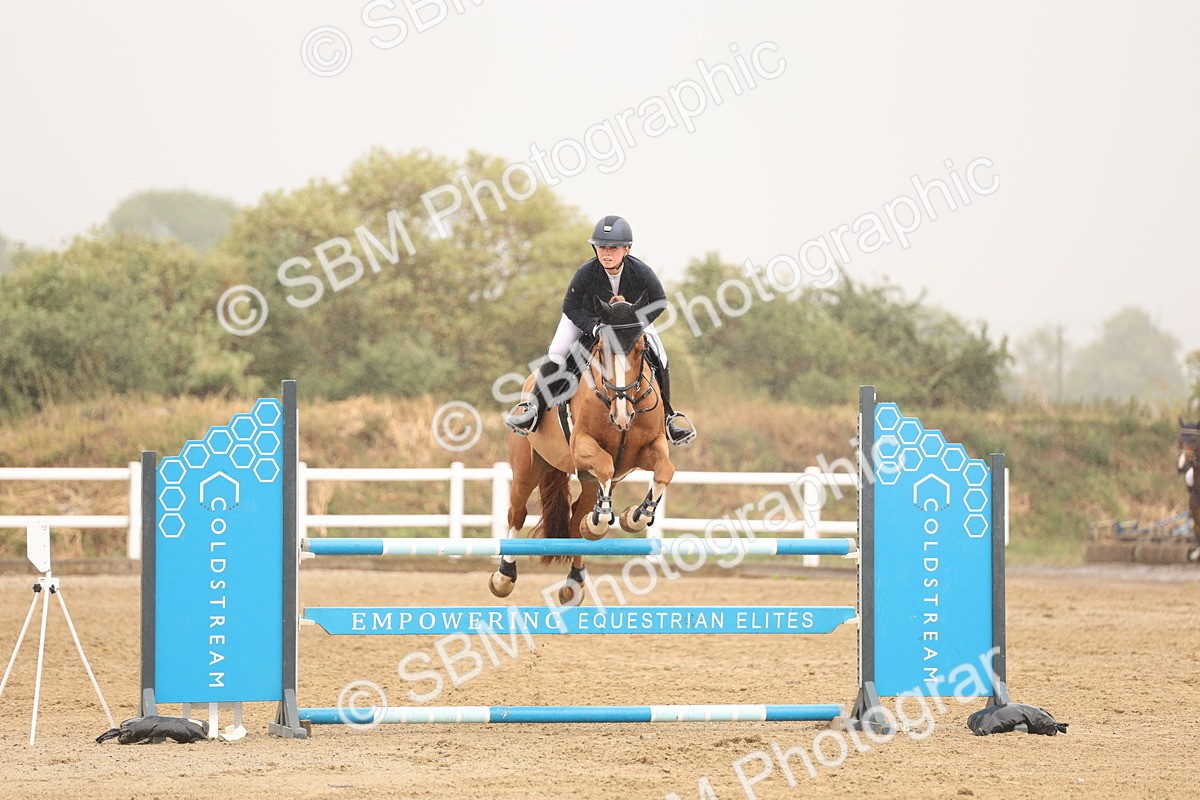 SBM_024139 - Class 6 - Senior Newcomers 1.10m