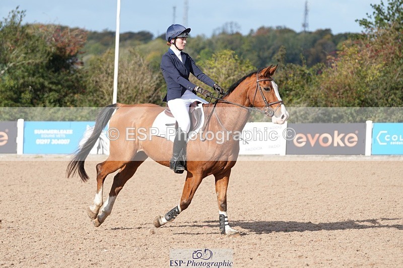 251005-104347-02625 - Cls 22 British Novice and 90cm