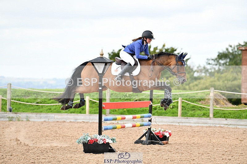 240915A-113145-09717 - Cls 27 Snr 1.05m & 1.10m GP