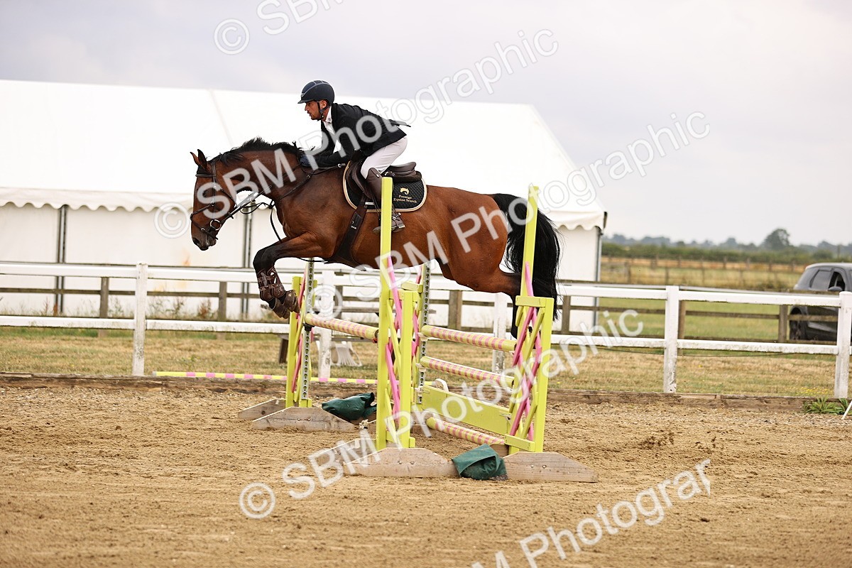 SBM_026490 - Class 12 - Amateur Championship Qualifier 1.05m
