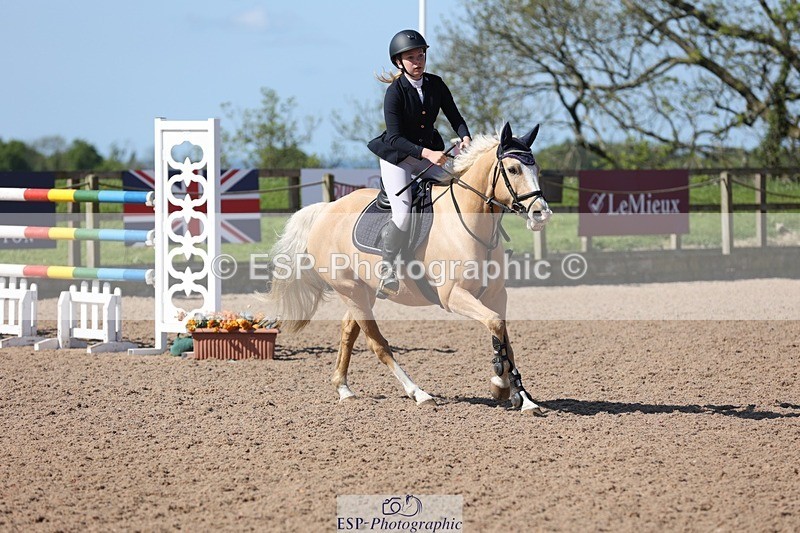 250504-101234-01867 - Cls 1 Pony Intro 70cm