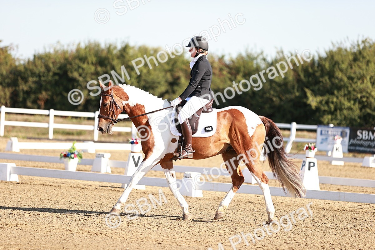 SBM_004200 - Class 12 - Novice 5 - 9.07-10.10