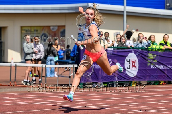 Relays26-915160 - Female Set Three