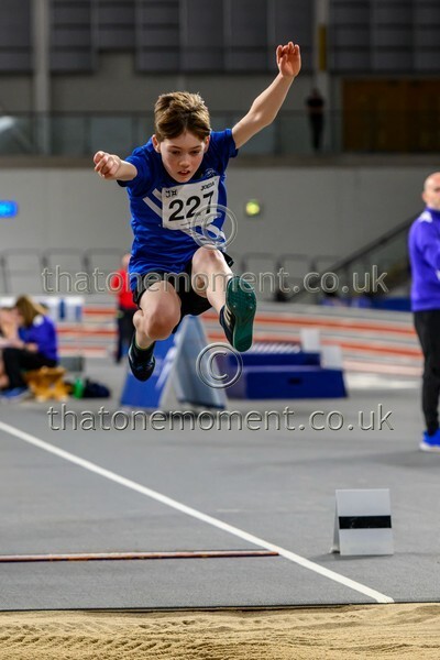 AgeInd25SUN-915343 - Field Male