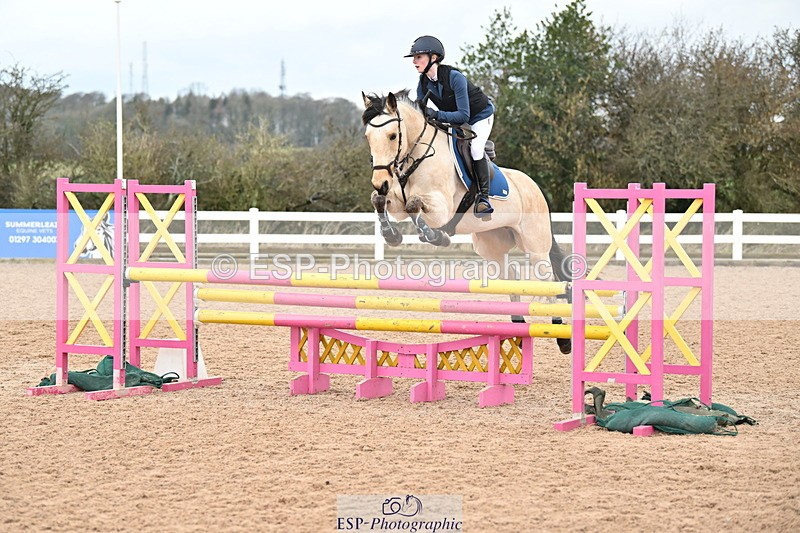 240309A-131125-01125 - Cls 8 Pony Newcomers and 1m Open