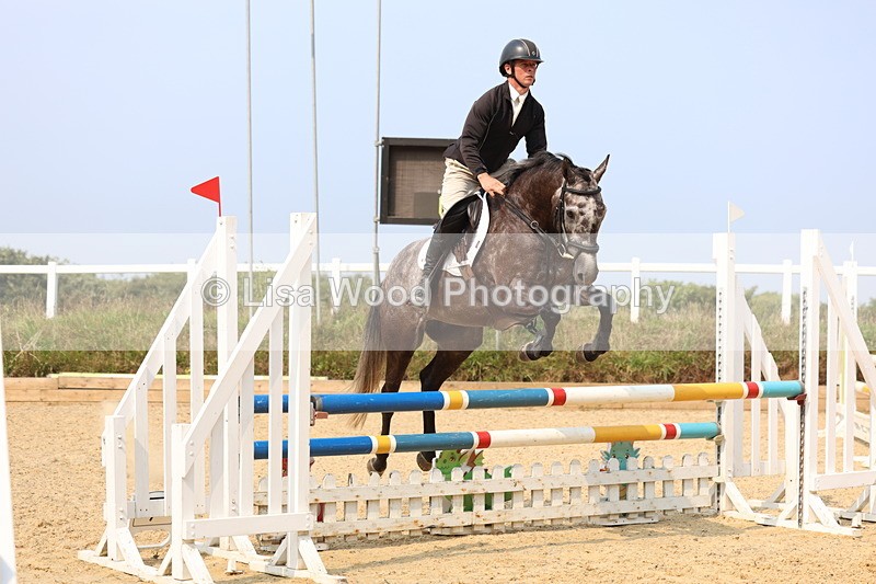 3E7A1227 - Class 4: Senior British Novice/90cm open