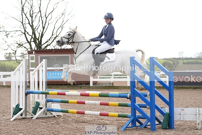 251026-115719-02279 - Cls 4 Pony Winter Novice + 80cm Open