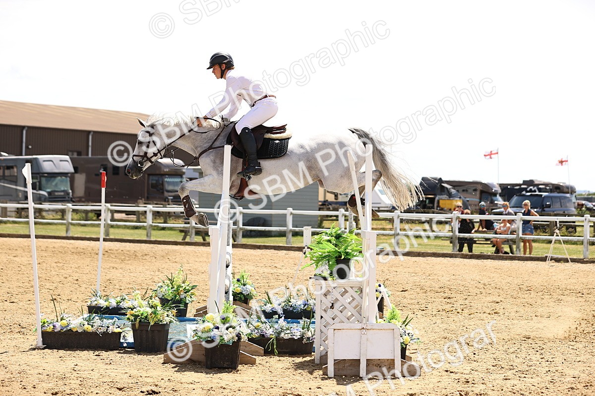 SBM_001821 - Class 16 - GFS Senior Newcomers 1.25m