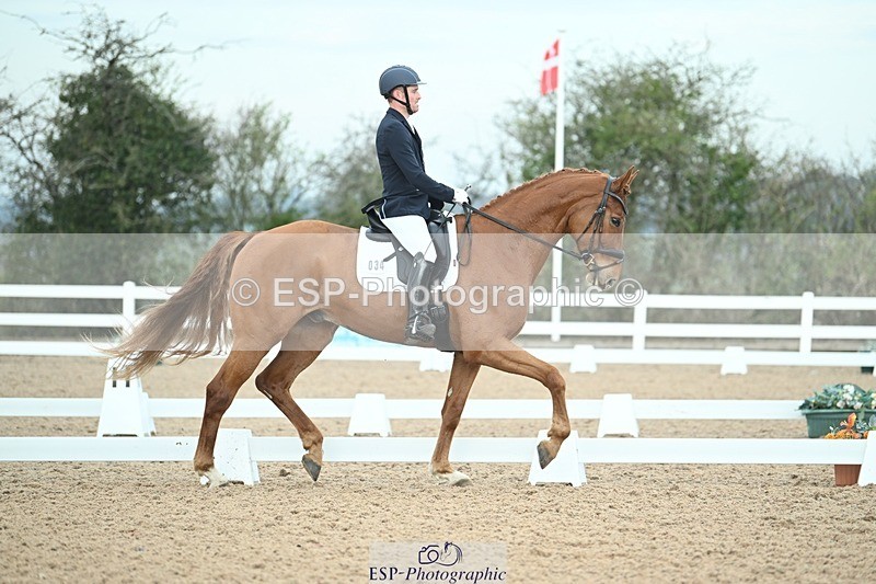 250403-084824-00395 - 034-Alejandro.Farina-Davian.Hit