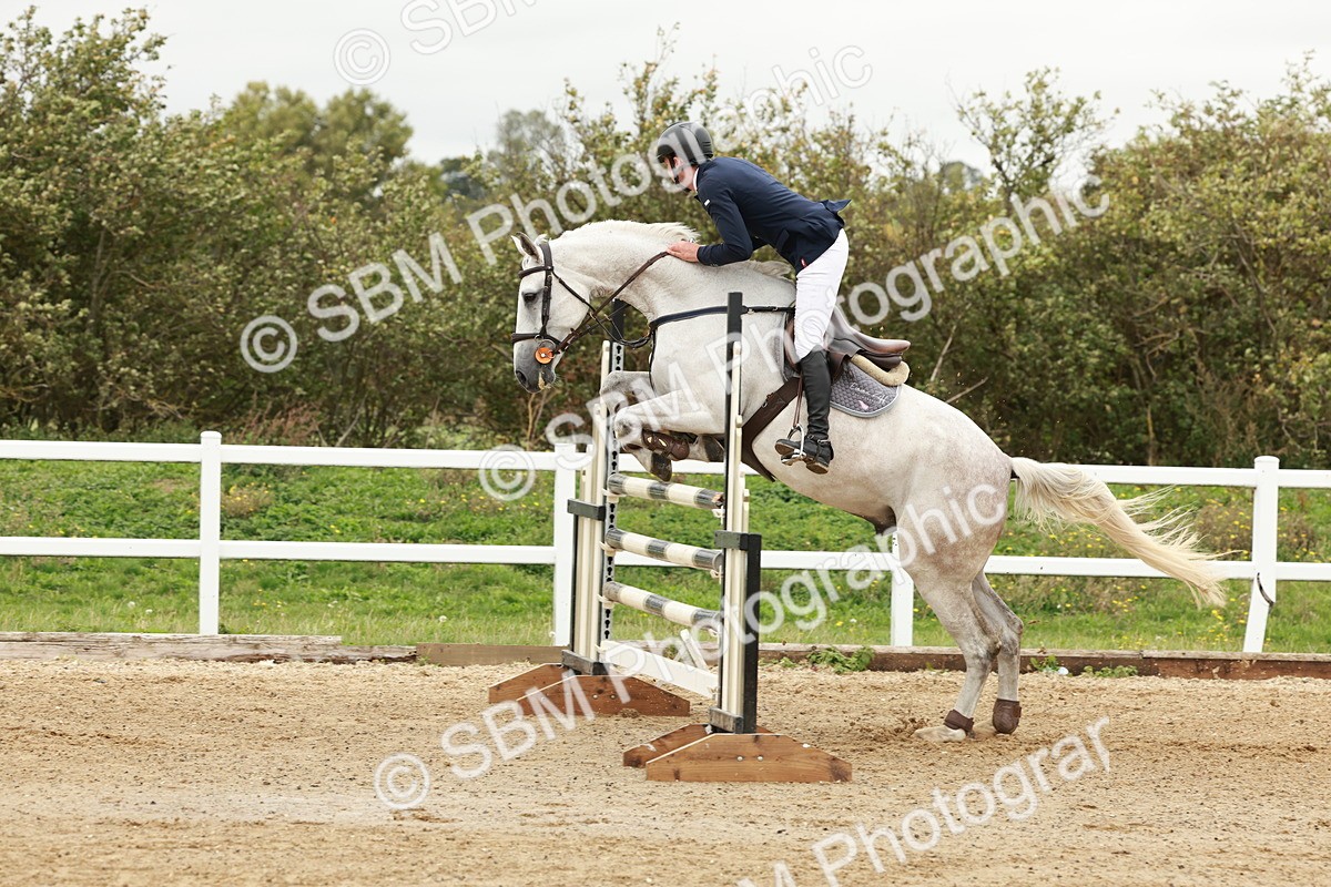 1I0A7686 - Class 4 - Senior Newcomers 1.10m