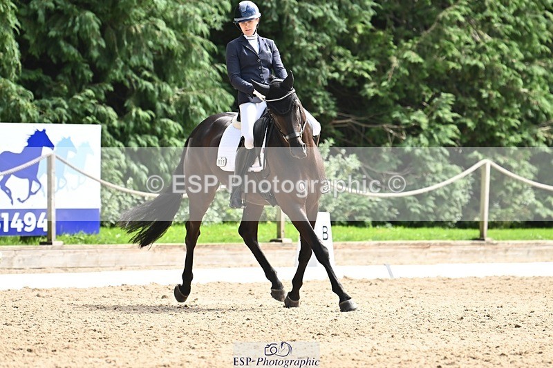 240811-141551-06316 - 115-Lucy.Amy-Millenium.Falcon