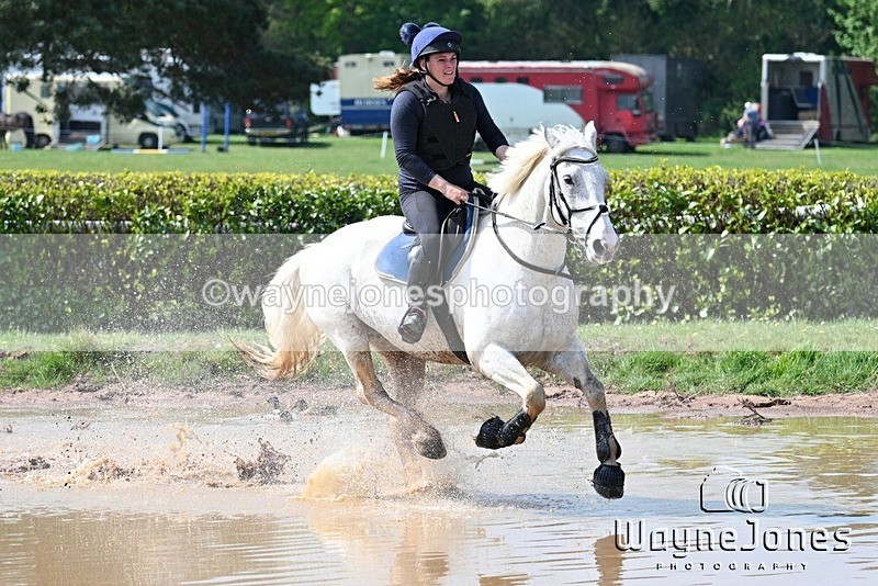WJ7_7183 - The stables at Tweseldown 27-04-25