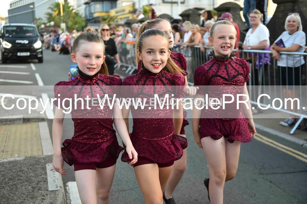 SH4_3923 - Carnival Procession.