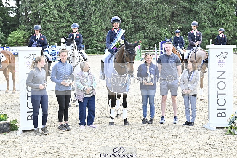 250525A-161321-18552 - Presentations Section C CCI 2 Star Long