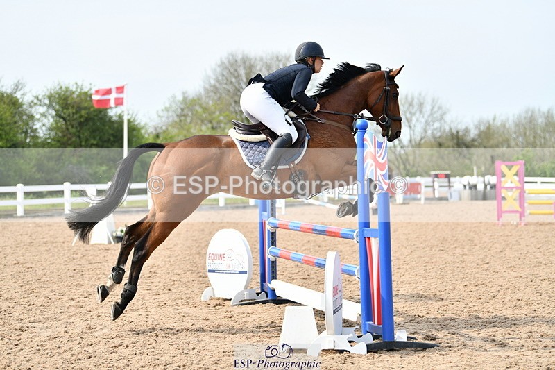 240511A-160610-14276 - Cls 25 British Novice and 90cm Open