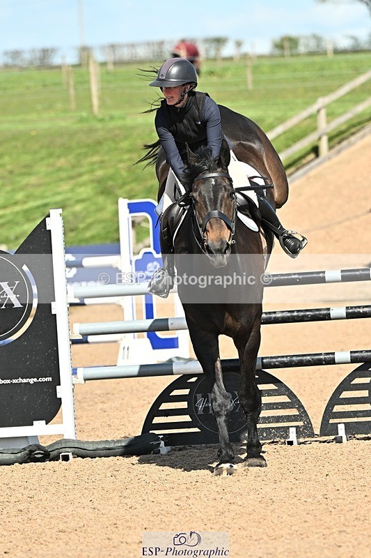 250416-151449-01656 - Cls 6 Foxhunter and 1.20m