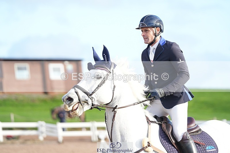 251108-143706-02886 - Cls 16 Snr 1.30m and 1.40m