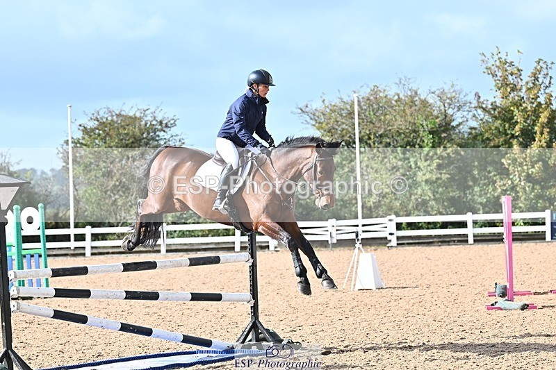 261014-125918-00533 - Cls  05 Snr Newcomers & 1.10m Open