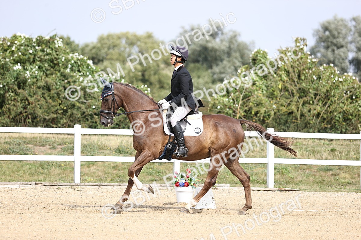 SBM_017377 - Class 14 - Novice 23 - 13.52-14.55