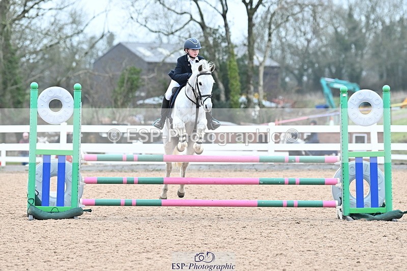 240128A-120601-00768 - Cls 4 Pony Newcomers and 1m Open