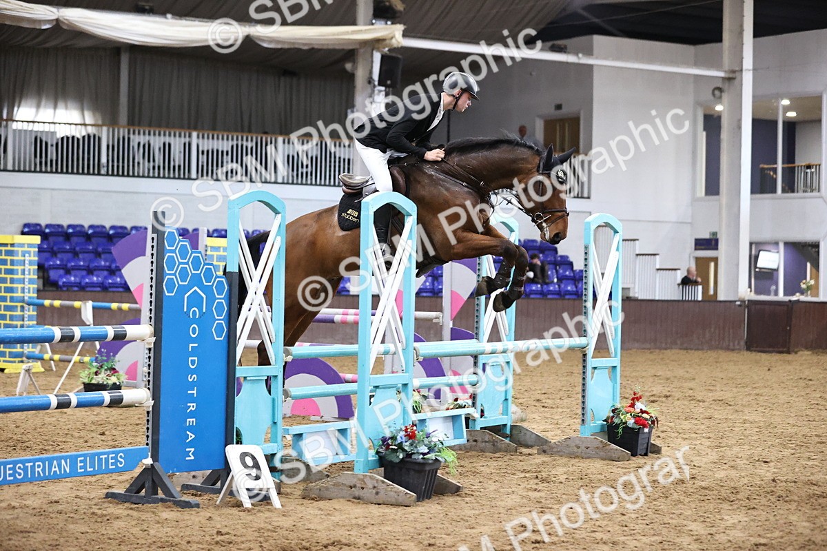 SBM_001909 - Class 4 - Senior Newcomers - 1.10m Open