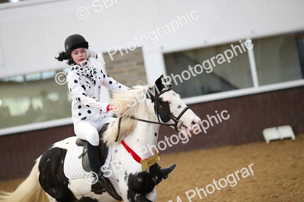 SBM_001062 - Class 3 - Horse & Hound