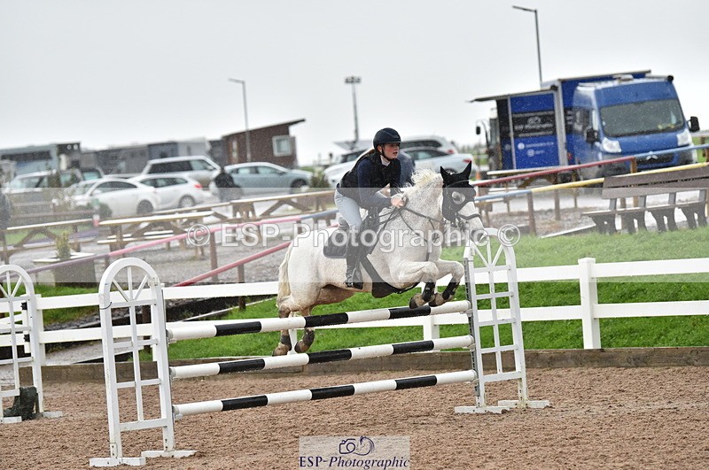 231028A-140938-01834 - Cls 5 Foxhunter & 1.10m Open