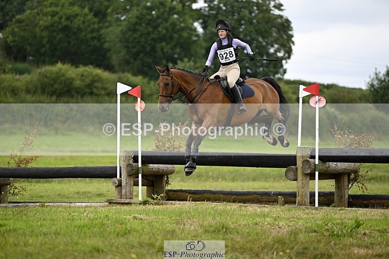 240630-124420-00921 - 928-Hannah_Jolliff-Maskerade