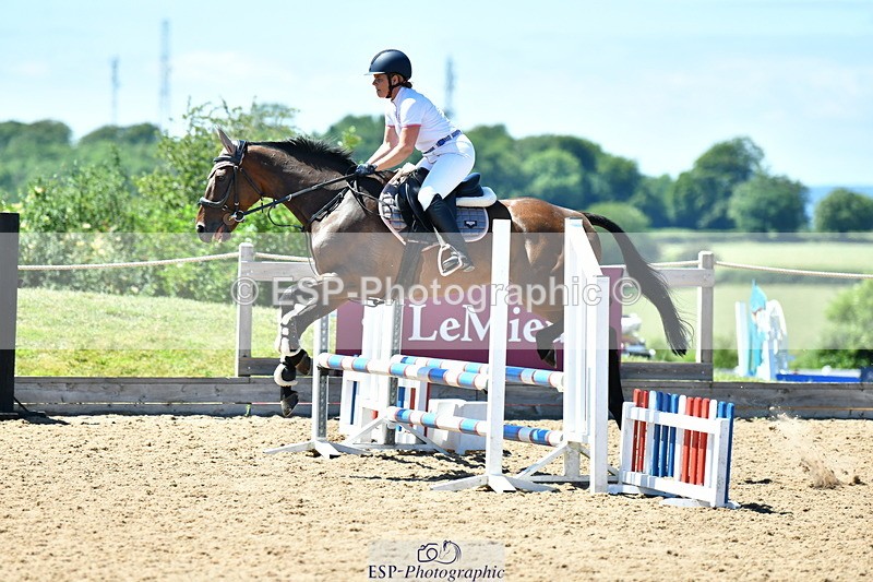 230624A-142433-01933 - Cls 42+43 Club and Schools 70cm