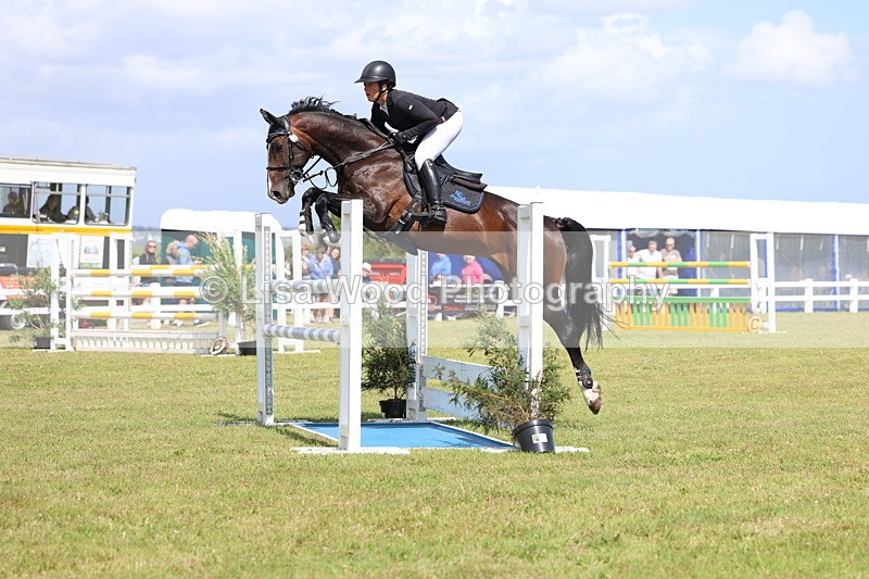3E7A2957 - Class A: Showjumping Senior Open 1.25