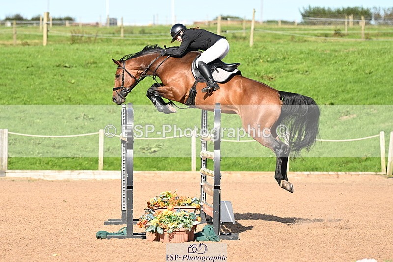 240913A-161324-05186 - Cls 18 National 1.40m Open