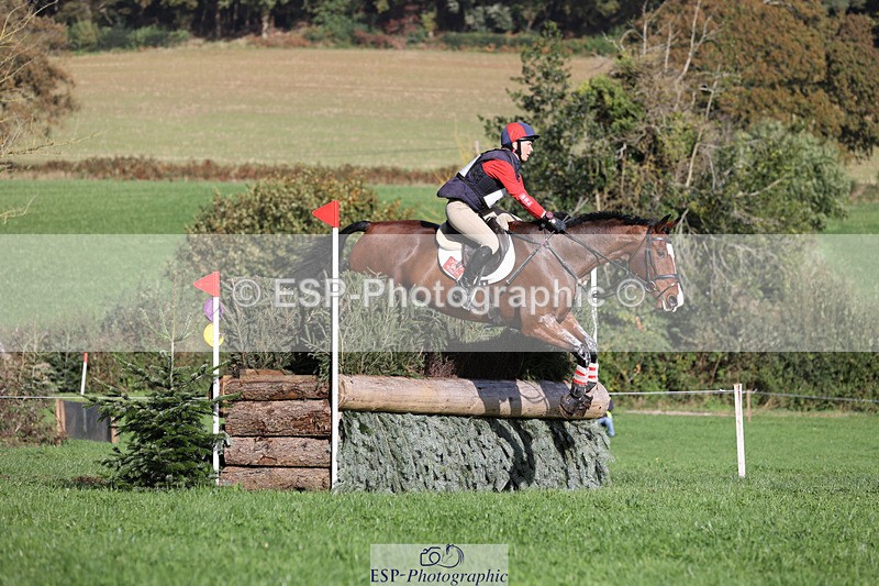 241025-115015-06574 - 057-Louisa.Lockwood-KILCANNON.OREO