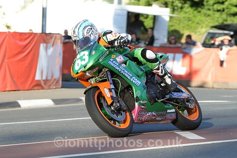  - Saturday Practice Newcomers/Supertwins