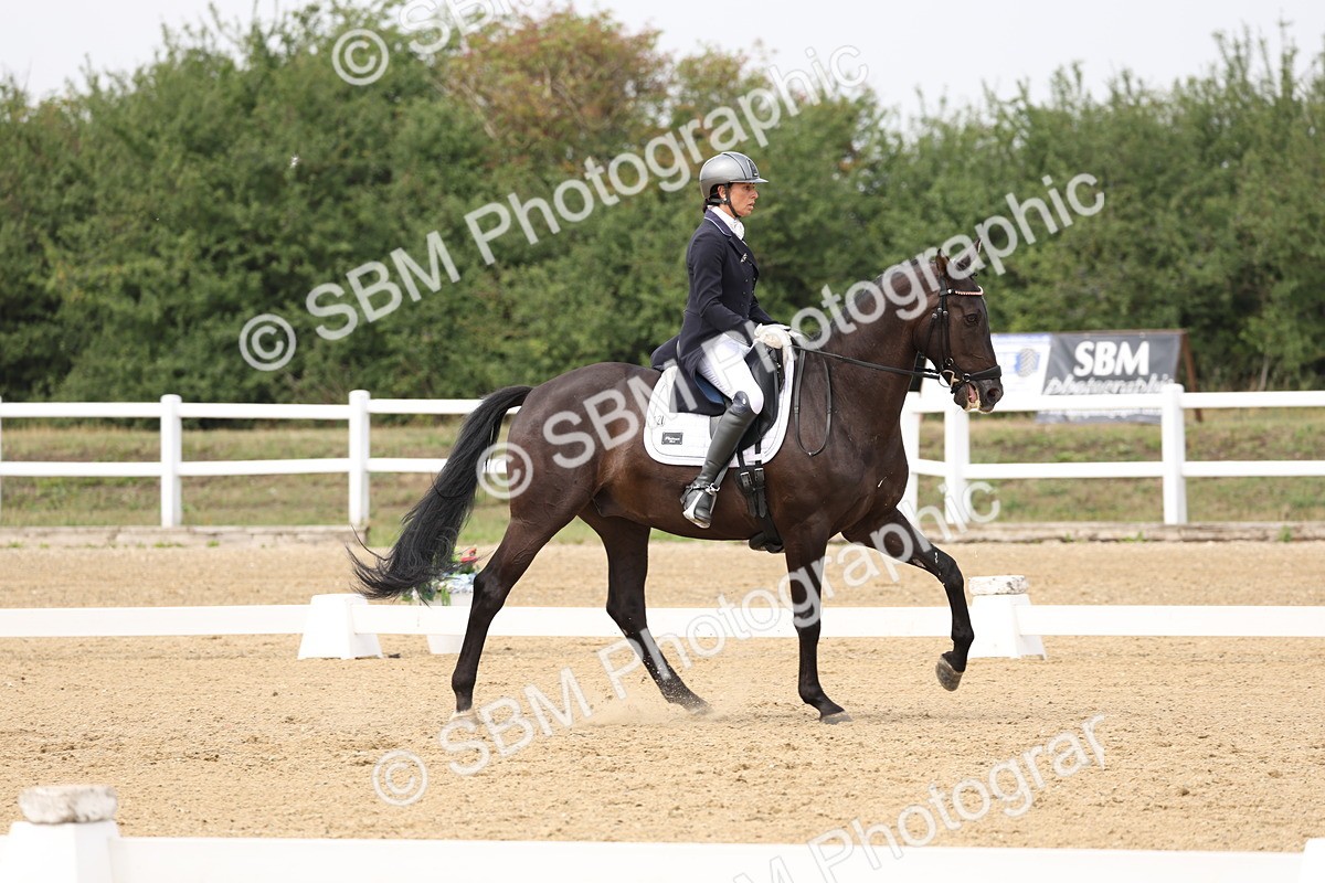 SBM_007565 - Class 9 - FEI INT I - 14.57-15.45