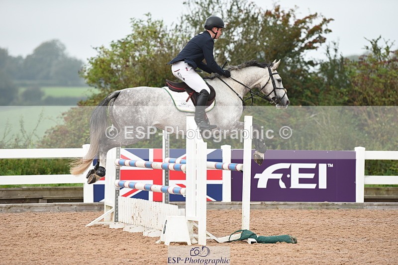 230902A-113320-00614 - Cls 8 1.05m Amateur Quali