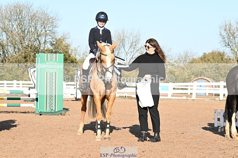 241026A-103146-00162 - SAT Cls 3 Pony Intro 70cm