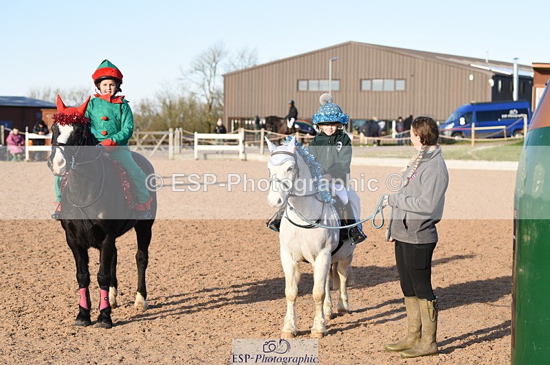 231202A-123040-01474 - Pairs