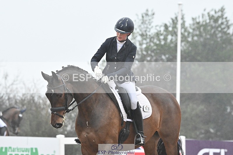 240217A-143046-03466 - 163-Anna.Johannson-Diamond.Bar